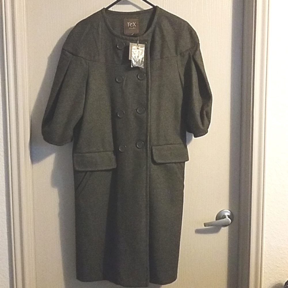 NEW MAX AZRIA WOOL  $178 ladies jacket size Medium. NEW Tags attached
